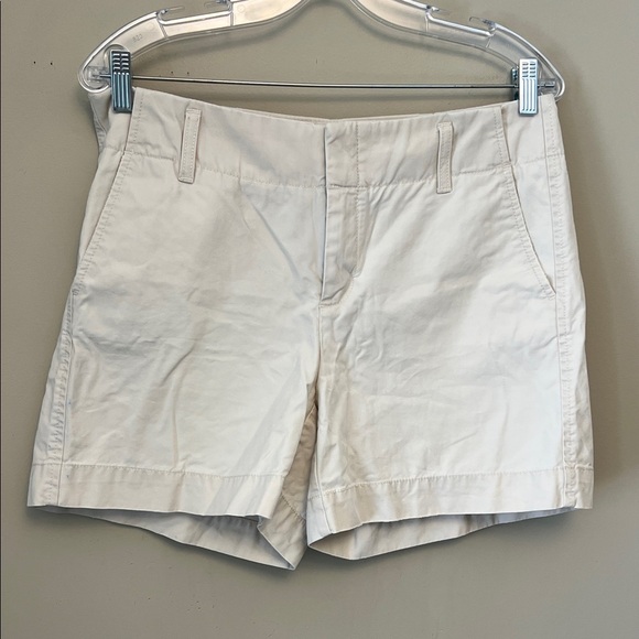 Gap Women's Cream Shorts size 10 - Picture 1 of 8